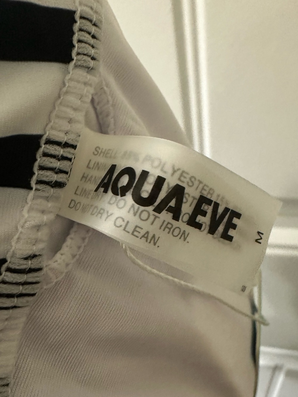 NWT Aqua Eve Swim Top Size M - Picture 4 of 4